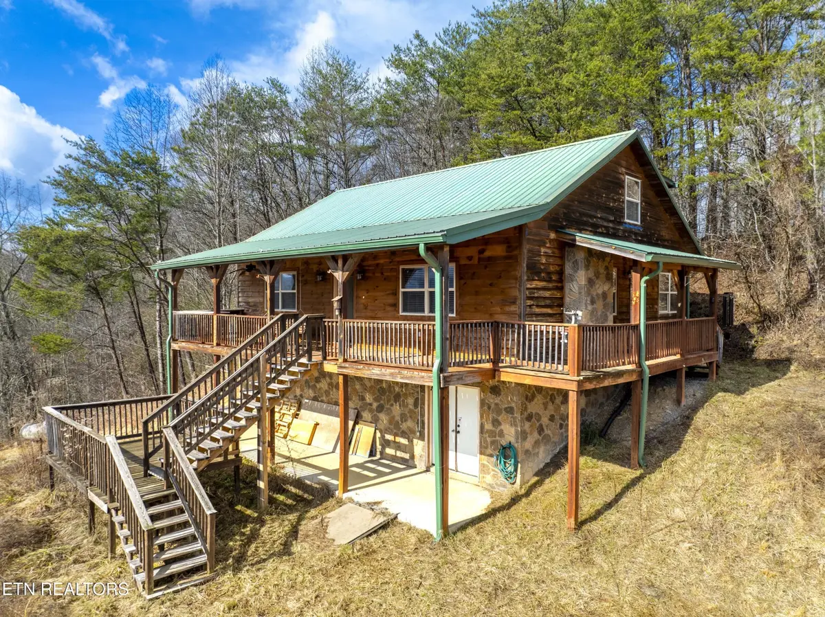 1015 Kizzy Patch Way, Del Rio, TN 37727