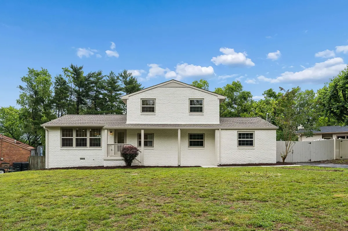 3724 Valley Ridge Dr, Nashville, TN 37211