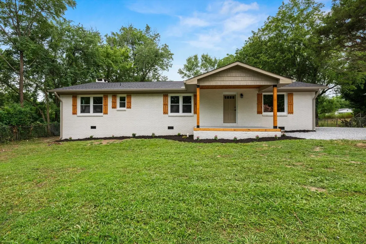 308 N Georgia Avenue, Etowah, TN 37331