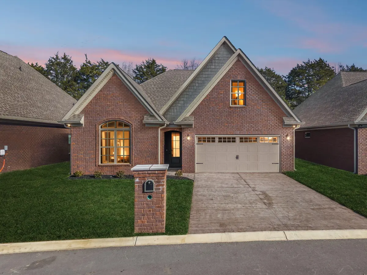 219 Lake View Point, Englewood, TN 37329