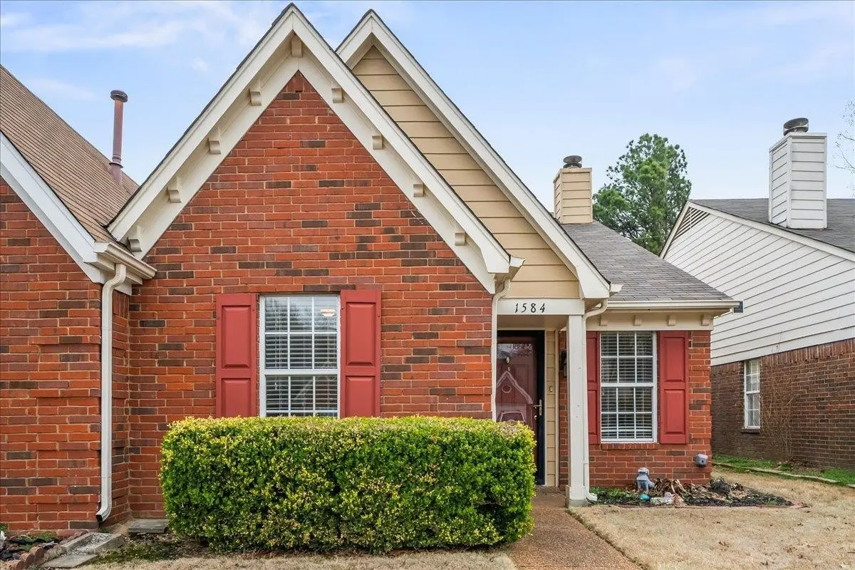 1584 BEAVER TRAIL RD, Cordova, TN 38016