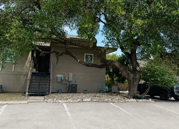 515 Demarett DR #17, Lago Vista, TX 78645