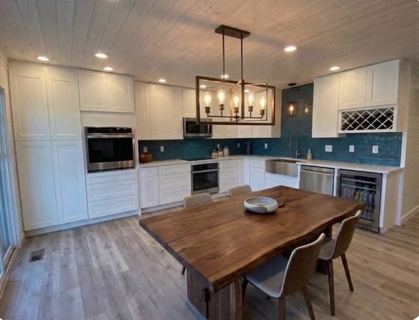 515 Demarett DR #17, Point Venture, TX 78645