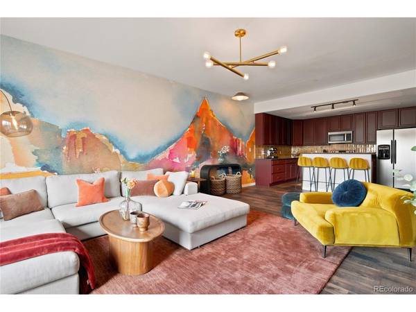722 Washington #303, Golden, CO 80401
