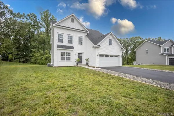 18 Page CT, Poughkeepsie, NY 12603