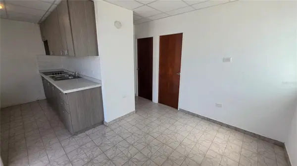 D-16 BORGONA ST URB VILLA CONTESSA #2, Bayamon, PR 00956