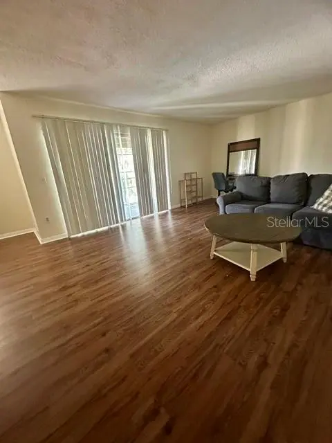 4007 VERSAILLES DR #4007F, Orlando, FL 32808