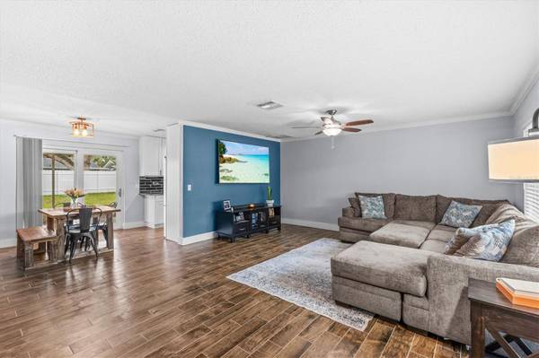 1707 HIBISCUS CIRCLE N, Oldsmar, FL, 34677 photo 3