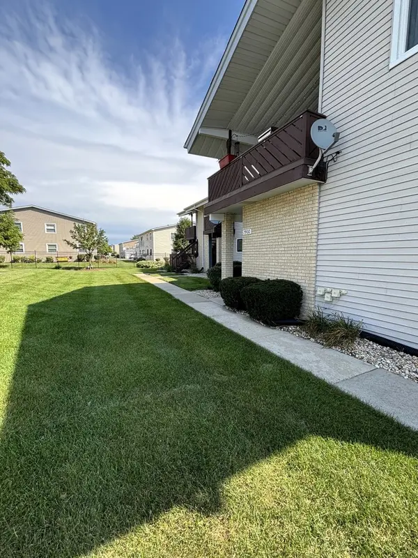 7900 164th CT #264, Tinley Park, IL 60477
