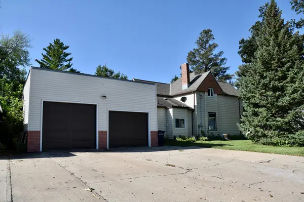 504 3rd AVE, Sibley, IA 51249