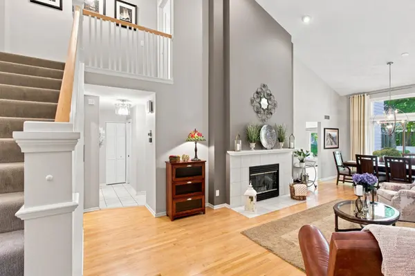 6287 Sequoia CIR, Eden Prairie, MN 55346