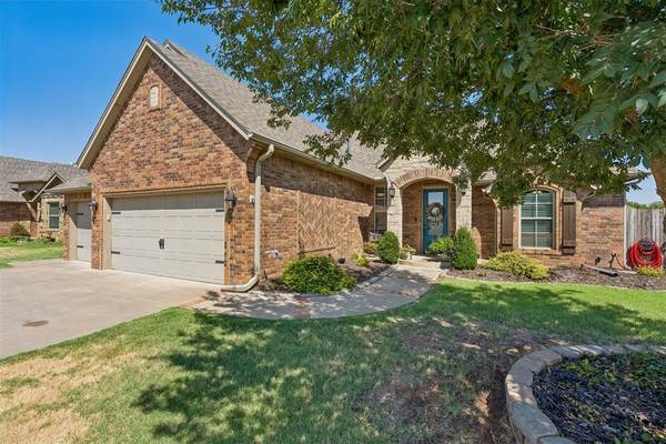 10809 SW 20th ST, Yukon, OK 73099