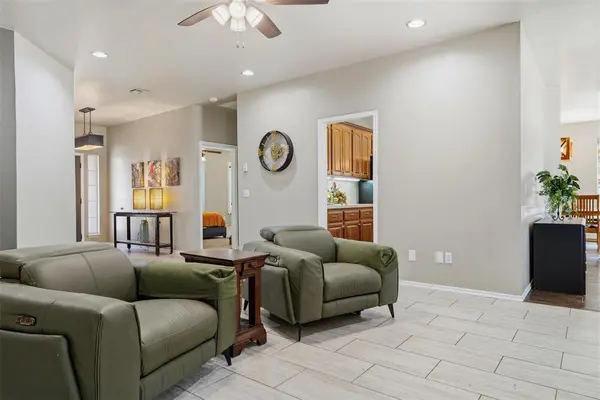 187 N Willow TER, Mustang, OK 73064