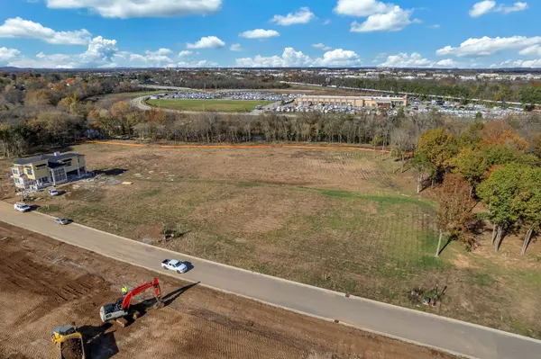 2018 Queenie Johns Dr, Murfreesboro, TN 37128