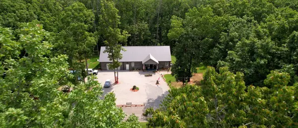 1019 Parker Rd, Kingston Springs, TN 37082