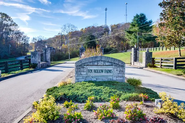 21 Fox Vale Ln, Nashville, TN 37221