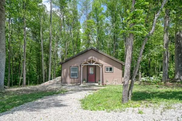 3269 Moodyville Rd, Byrdstown, TN 38549