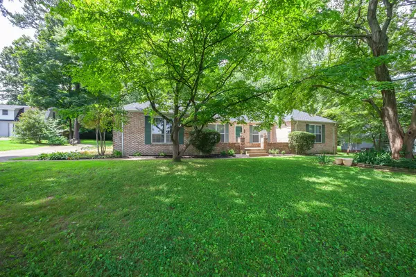 484 E Main St, Alamo, TN 38001