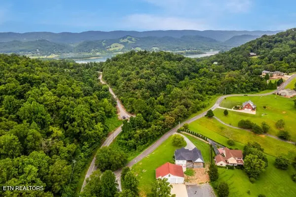 12 Rhondas Way, Bean Station, TN 37708