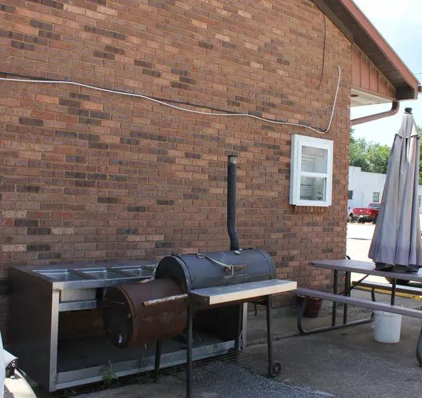 339 E Main St, Auburn, KY 42206