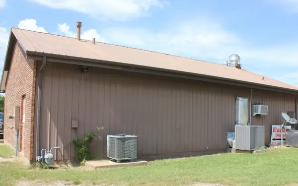 339 E Main St, Auburn, KY 42206