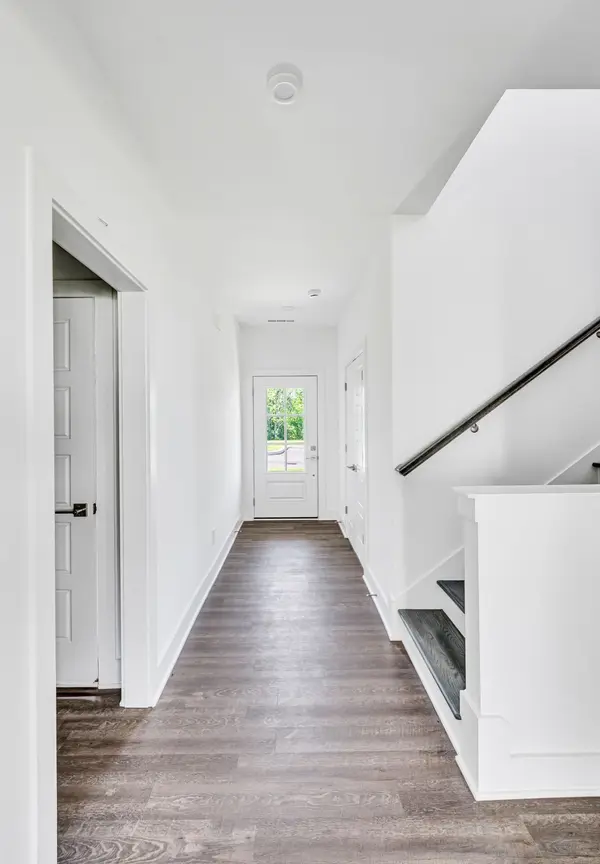 2202 Chadwell Station Ln, Madison, TN 37115