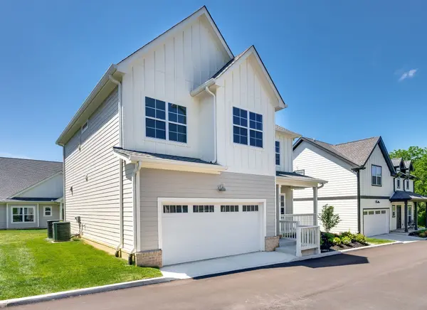 2202 Chadwell Station Ln, Madison, TN 37115