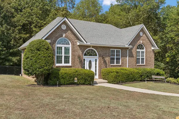 1436 Grassland Dr, Ashland City, TN 37015
