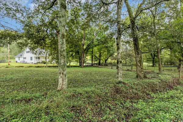 830 Bobo Hollow Rd, Tullahoma, TN 37388