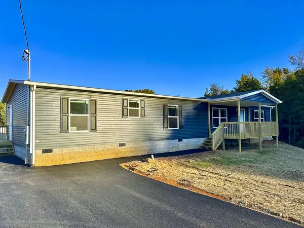 343 Bungalow Dr, Dandridge, TN 37725