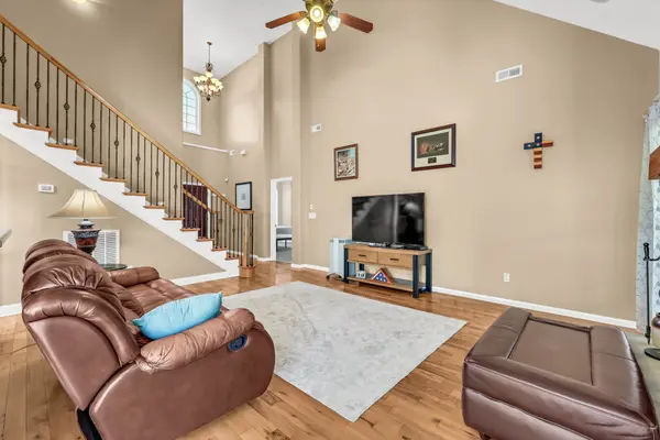 968 Beldon Station Ln, Clarksville, TN 37040