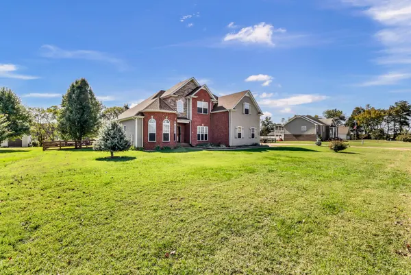 968 Beldon Station Ln, Clarksville, TN 37040