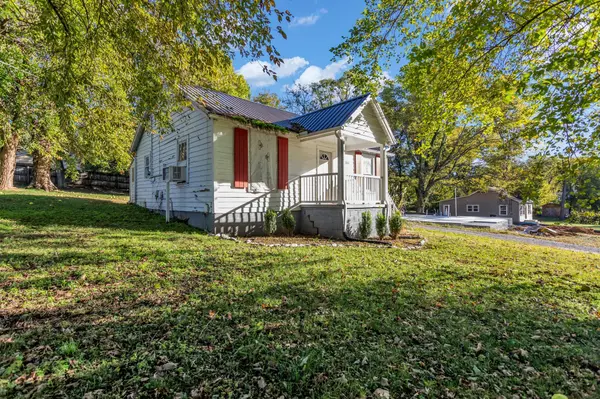 1006 Adair Ave, Columbia, TN 38401