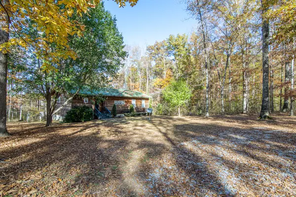 1137 Cherokee Rd, Waynesboro, TN 38485