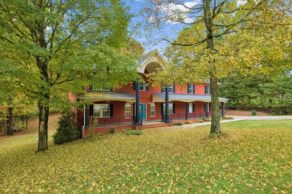 1036 Cherry Springs Dr, Cottontown, TN 37048