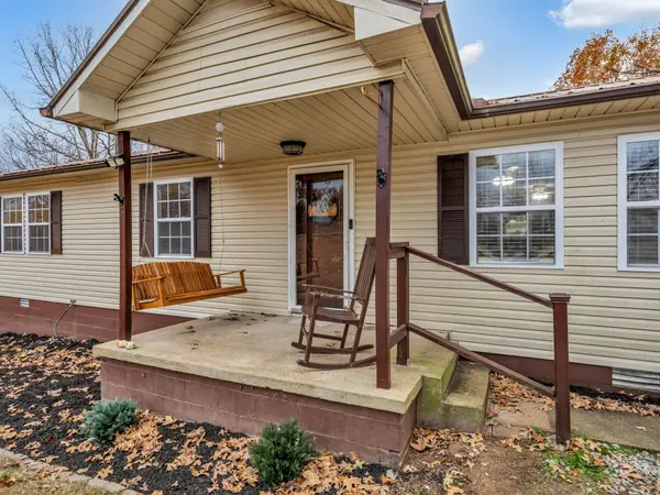 4055 Erin Rd, Mc Ewen, TN 37101