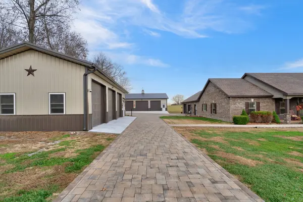 1065 Parkhurst Rd, Mcminnville, TN 37110