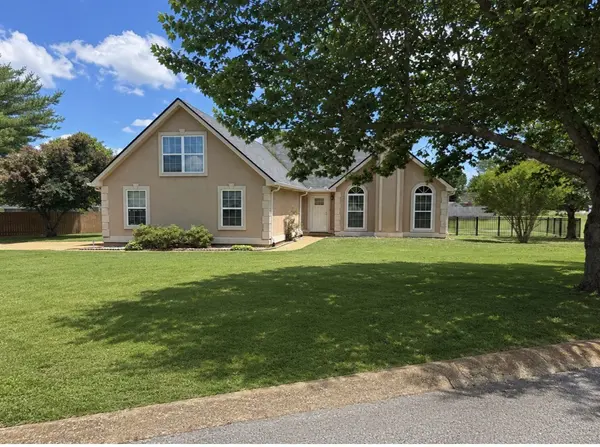1240 Hunters Point Ln, Spring Hill, TN 37174