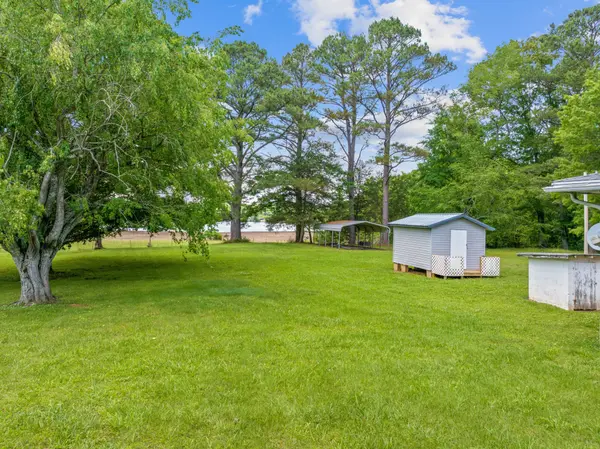 4519 Highway 100 #E, Decaturville, TN 38329