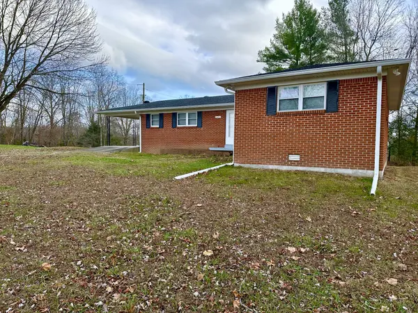 329 Poplar Dr, Red Boiling Springs, TN 37150