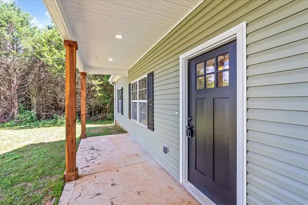 1101 E Lauderdale St, Tullahoma, TN 37388