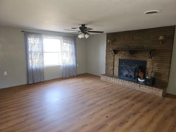 409 Tom Welch Rd, Crossville, TN 38571