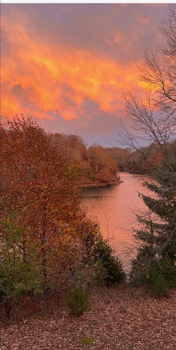 365 Coopers Cv, Lynchburg, TN 37352