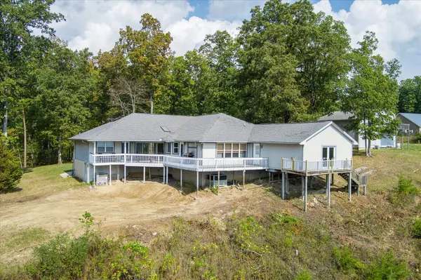 82 Browns Gap Rd, Crossville, TN 38555