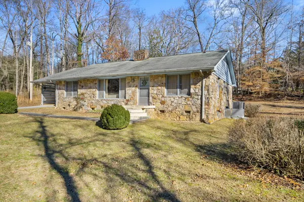 103 Willie Six Rd, Sewanee, TN 37375