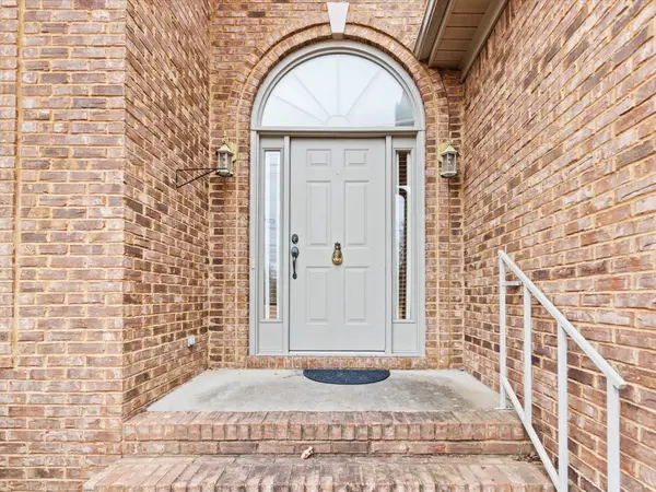715 S Clinton St, Athens, AL 35611
