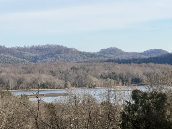 14 Cordell Hull Ln, Elmwood, TN 38560