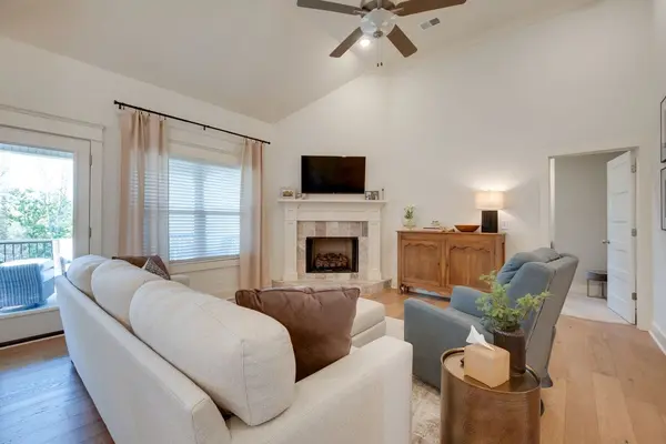 811 Ridgestone Pl, Lebanon, TN 37087