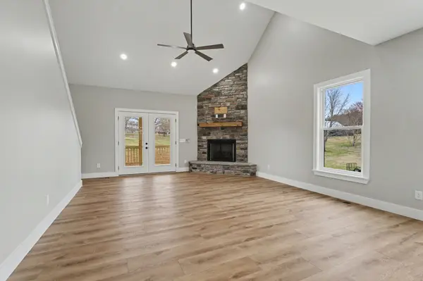 142 Stanton Avenue, Gordonsville, TN 38563