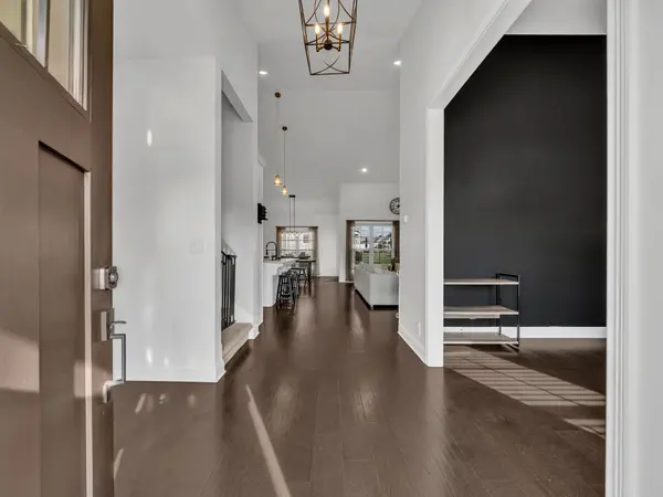 1001 Chagford Dr, Clarksville, TN 37043